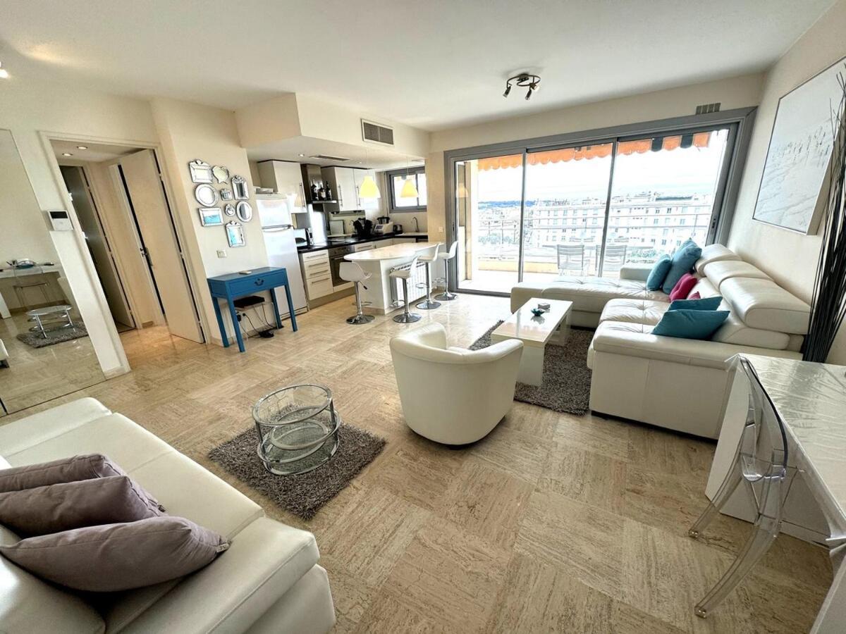 Seaview Retreat 1br With Terrace Apartment